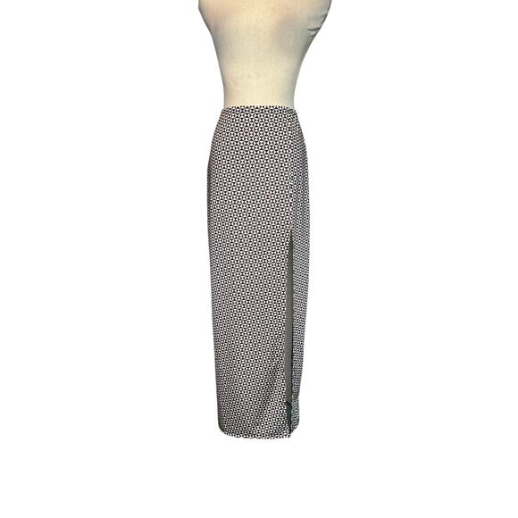 Urban Outfitters red black geometrical print pull on maxi skirt size XS - Picture 14 of 16